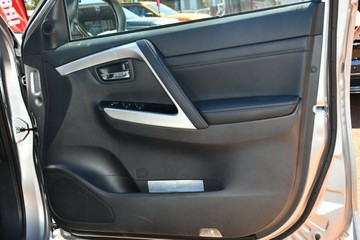 https://vehicle-cdn.autoleague.cloud/14470_119094_5.jpg