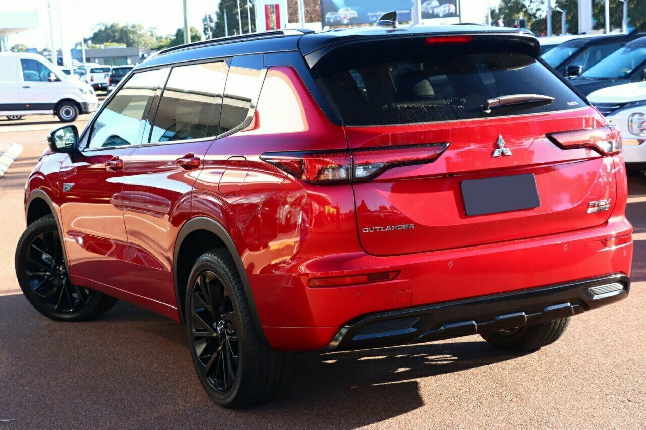 Mitsubishi Outlander image 3