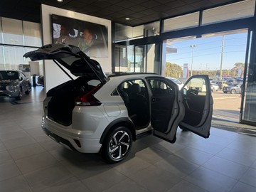 https://vehicle-cdn.autoleague.cloud/14470_119442_8.jpg
