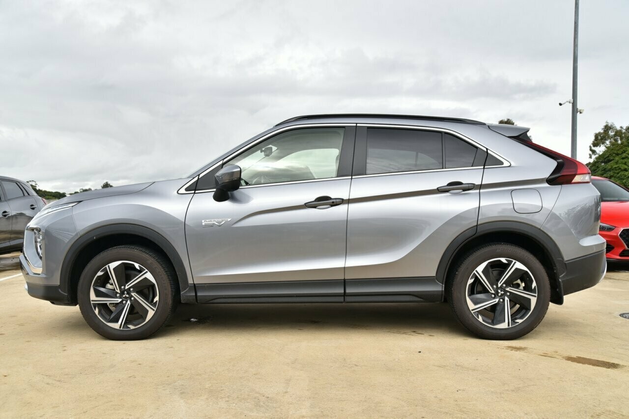 Mitsubishi Eclipse Cross image 2
