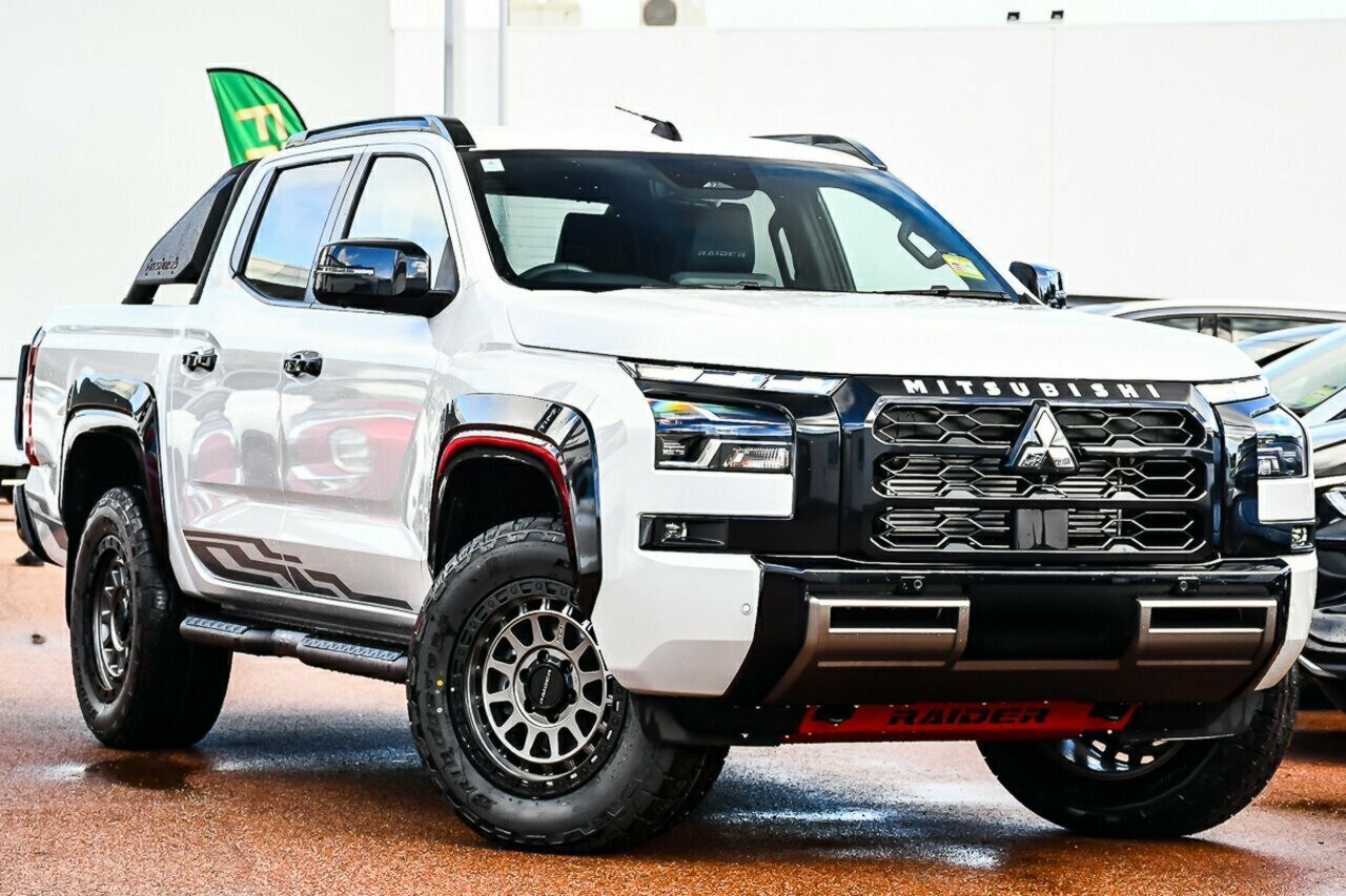 Mitsubishi Triton image 1
