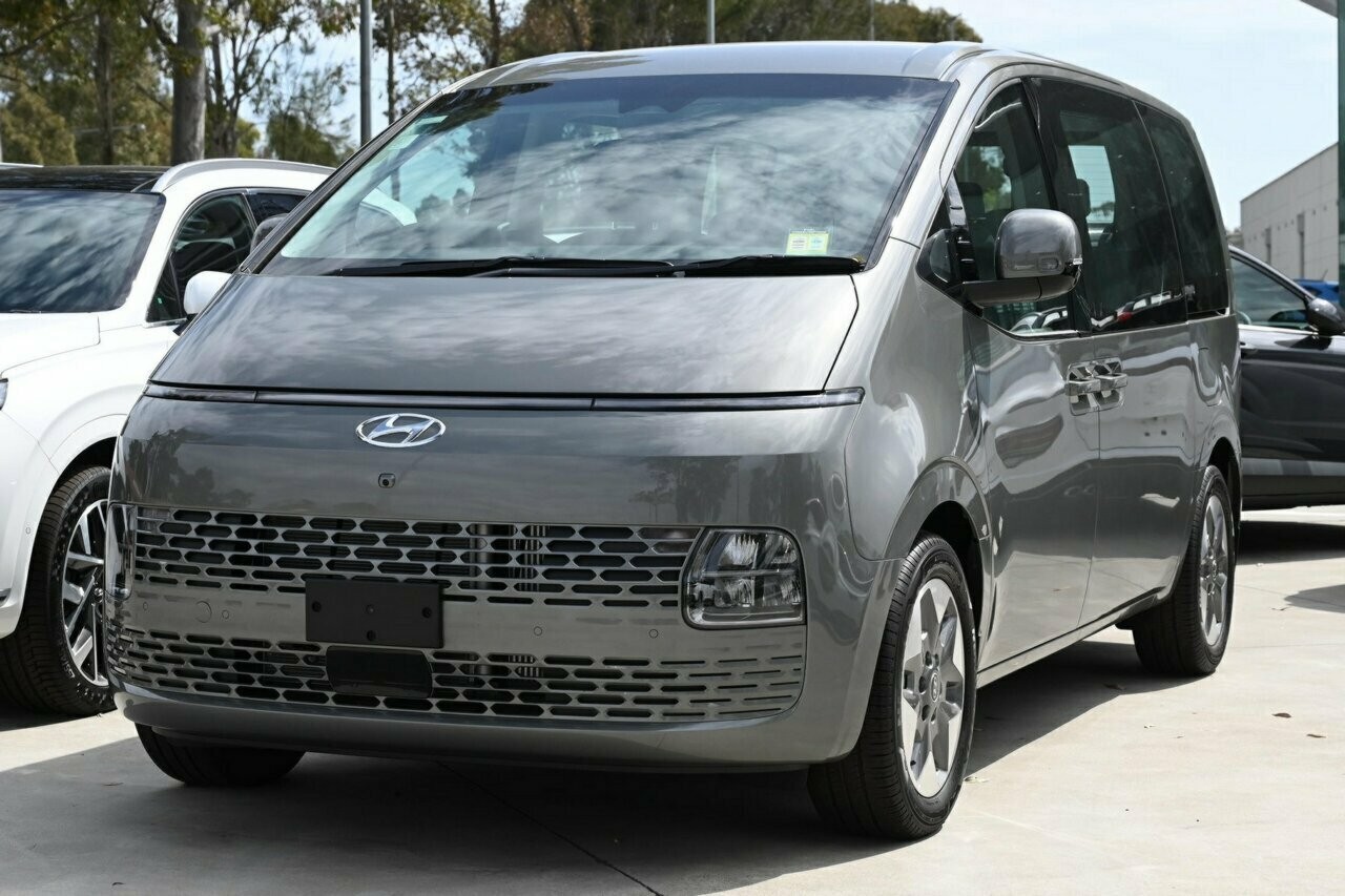 Hyundai Staria image 1