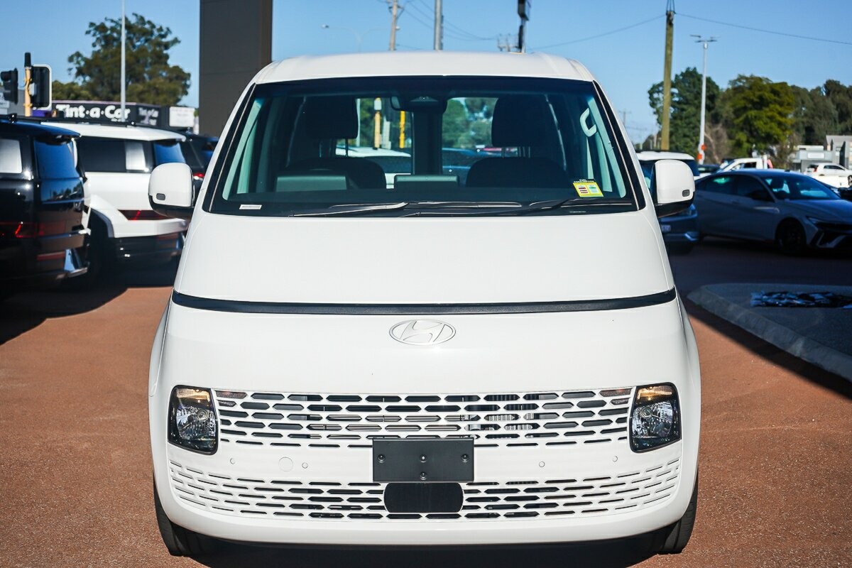 Hyundai Staria Load image 3
