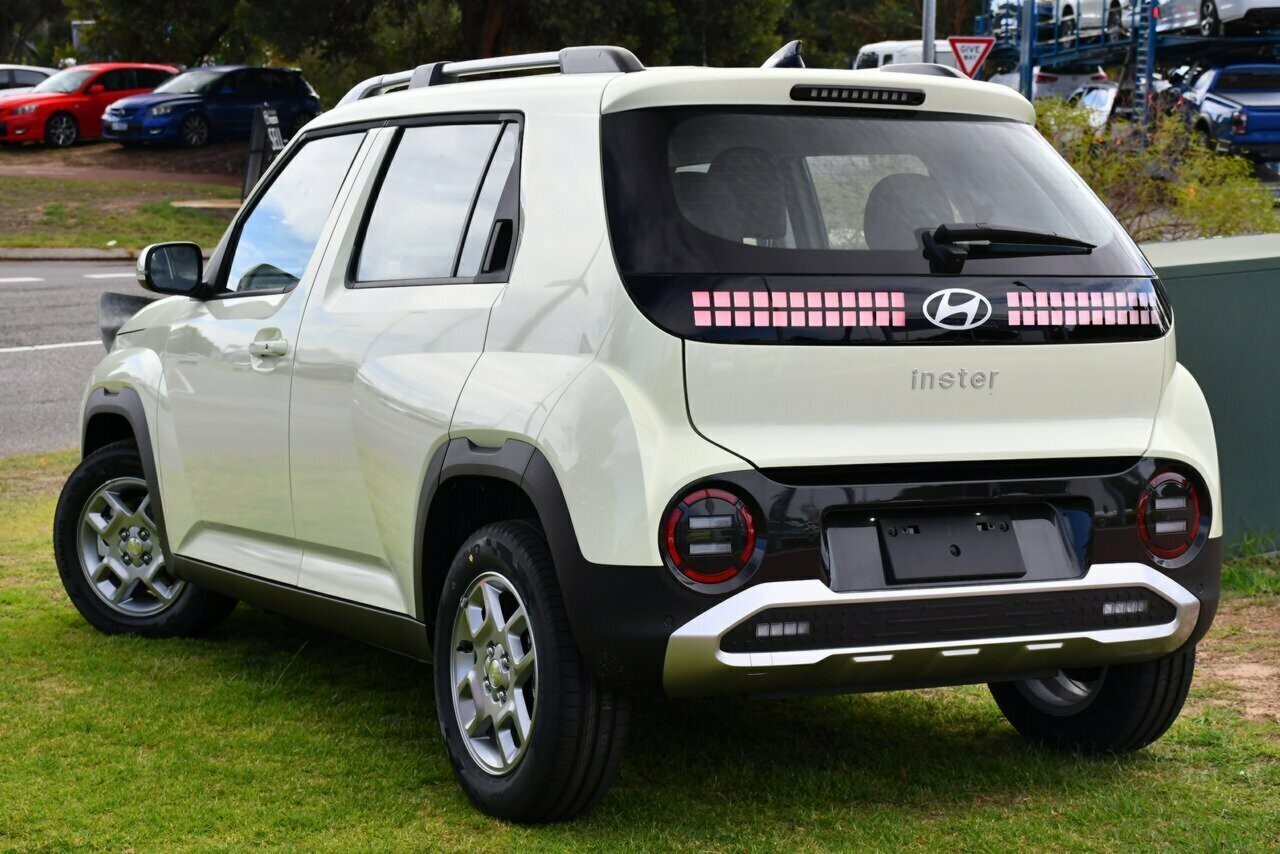 Hyundai Inster image 3
