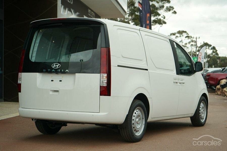 Hyundai Staria Load image 4