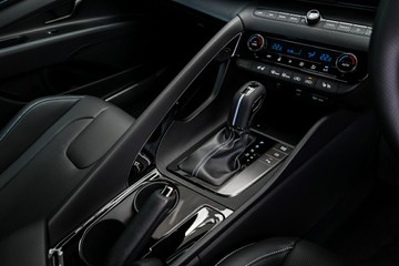https://vehicle-cdn.autoleague.cloud/15443_620252167_23.jpg