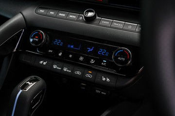 https://vehicle-cdn.autoleague.cloud/15443_620252167_24.jpg