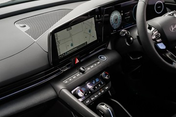 https://vehicle-cdn.autoleague.cloud/15443_620252167_28.jpg