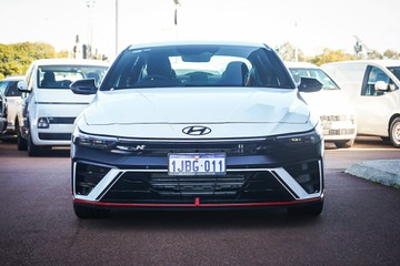 https://vehicle-cdn.autoleague.cloud/15443_620252167_3.jpg