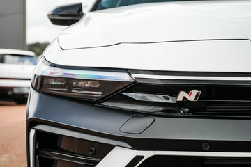 https://vehicle-cdn.autoleague.cloud/15443_620252167_5.jpg