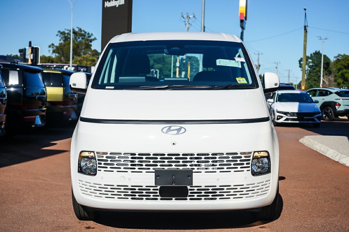 Hyundai Staria image 3