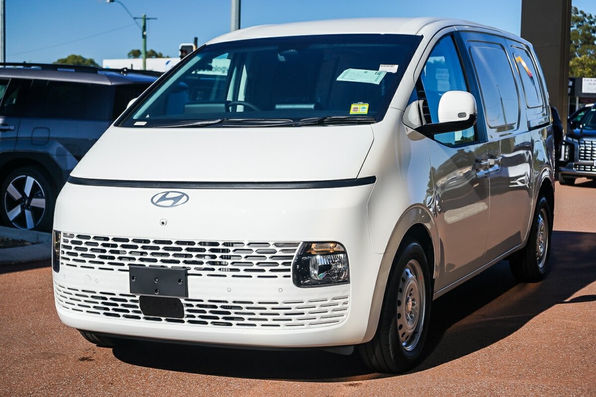 Hyundai Staria image 4