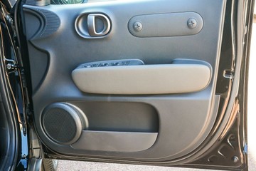 https://vehicle-cdn.autoleague.cloud/15443_620255022_11.jpg