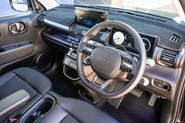 https://vehicle-cdn.autoleague.cloud/15443_620255022_12.jpg