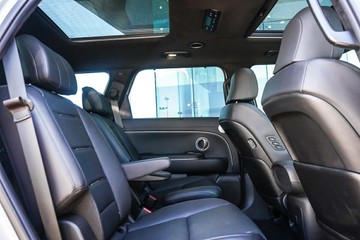 https://vehicle-cdn.autoleague.cloud/15443_620256591_12.jpg