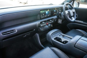 https://vehicle-cdn.autoleague.cloud/15443_620256591_23.jpg