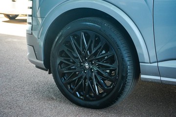 https://vehicle-cdn.autoleague.cloud/15443_620256591_5.jpg