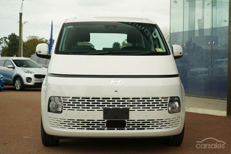 Hyundai Staria Load image 2