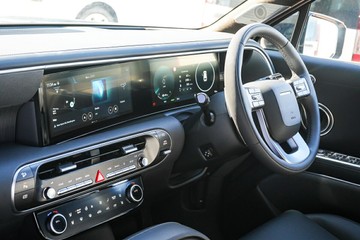 https://vehicle-cdn.autoleague.cloud/15443_620256983_22.jpg