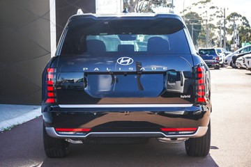 https://vehicle-cdn.autoleague.cloud/15443_620256983_6.jpg