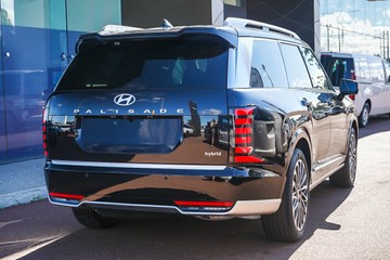 https://vehicle-cdn.autoleague.cloud/15443_620256983_7.jpg