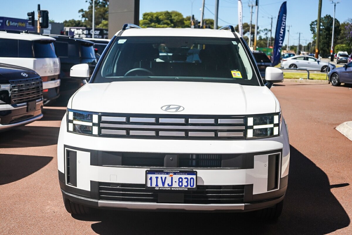 Hyundai Santa Fe image 3