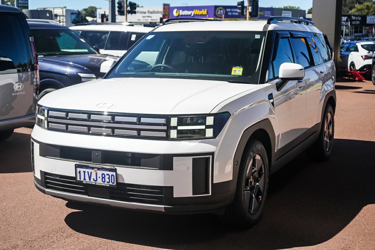 Hyundai Santa Fe image 4