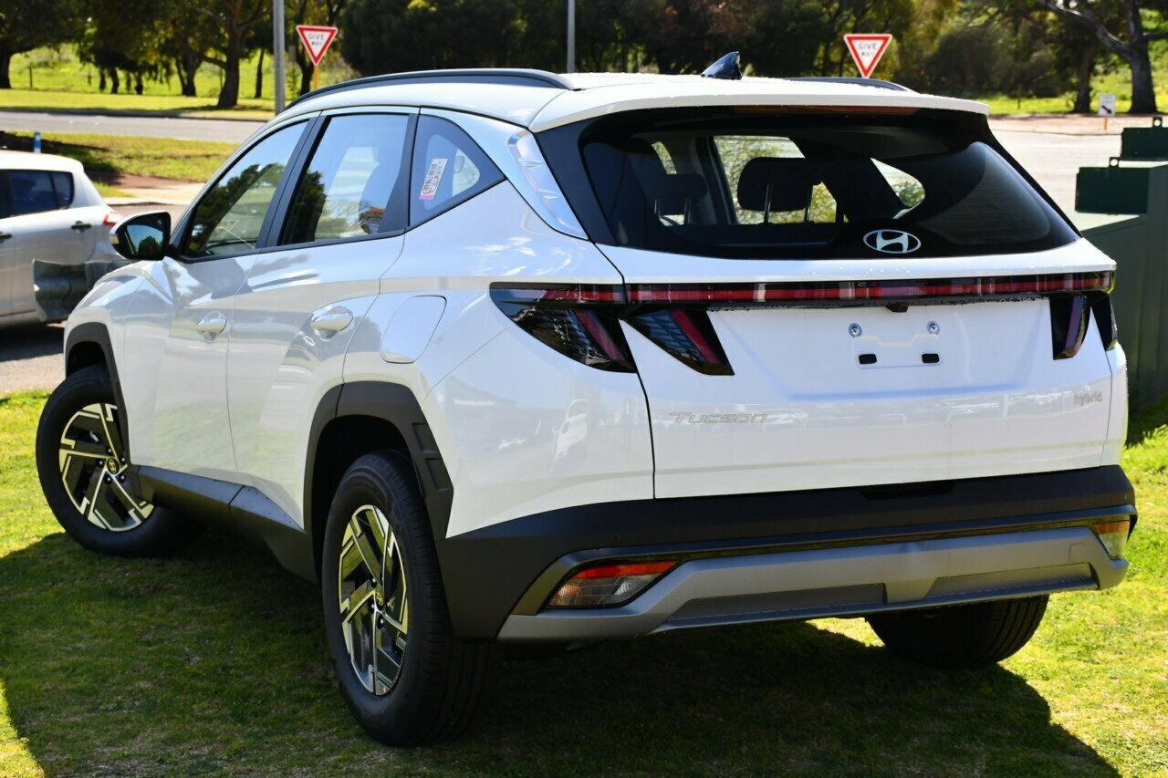 Hyundai Tucson image 3