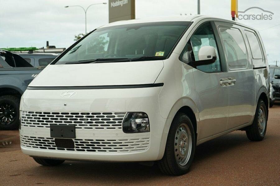 Hyundai Staria Load image 3