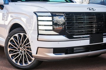 https://vehicle-cdn.autoleague.cloud/15443_620257818_2.jpg
