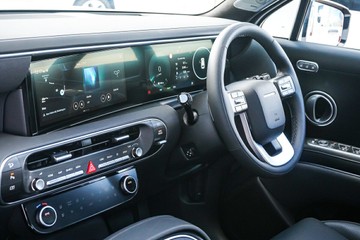 https://vehicle-cdn.autoleague.cloud/15443_620257818_23.jpg