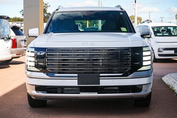 https://vehicle-cdn.autoleague.cloud/15443_620257818_3.jpg