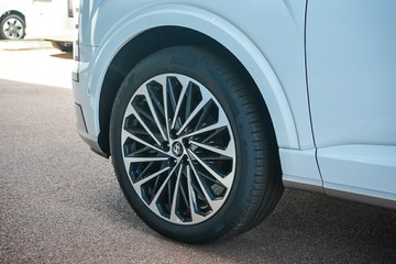 https://vehicle-cdn.autoleague.cloud/15443_620257818_5.jpg