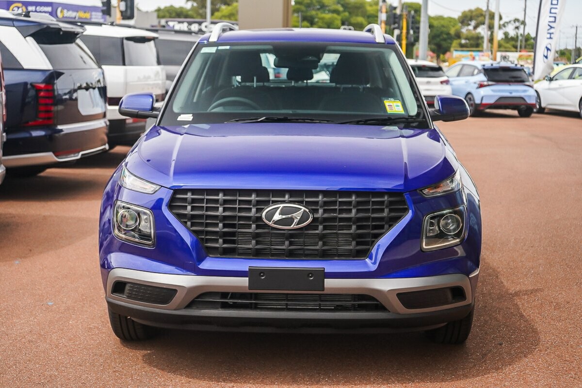 Hyundai Venue image 3