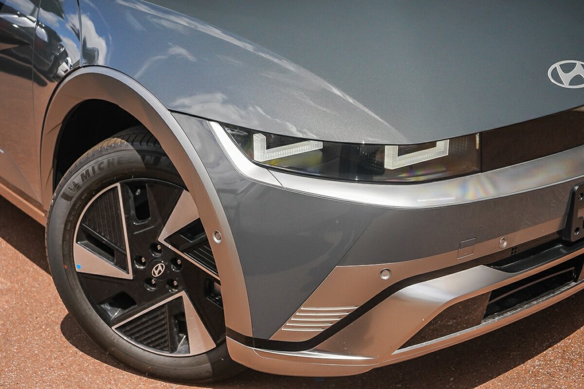 Hyundai Ioniq 5 image 2