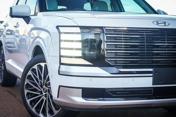 https://vehicle-cdn.autoleague.cloud/15443_620258621_2.jpg