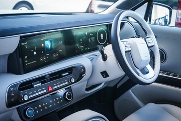 https://vehicle-cdn.autoleague.cloud/15443_620258621_23.jpg
