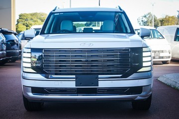 https://vehicle-cdn.autoleague.cloud/15443_620258621_3.jpg