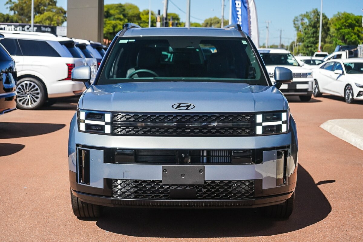 Hyundai Santa Fe image 3