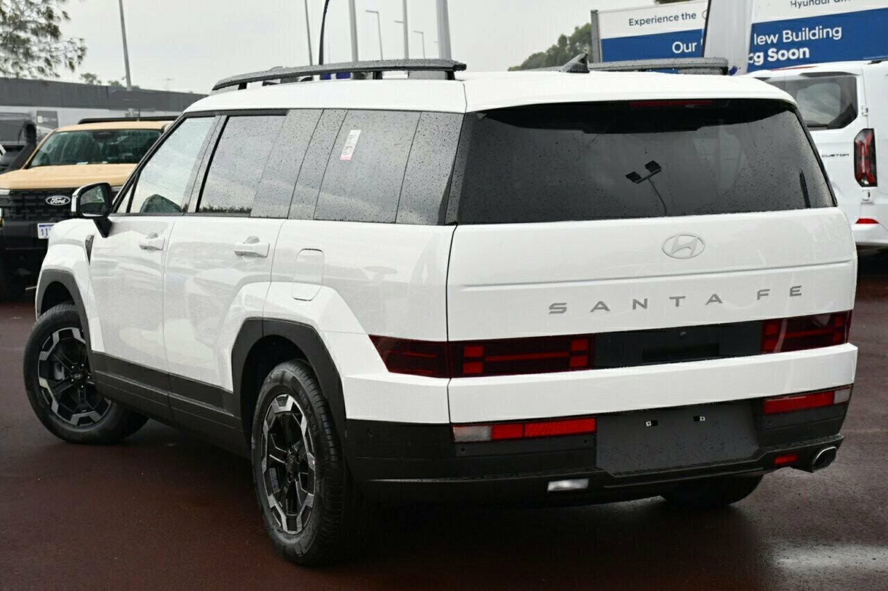Hyundai Santa Fe image 3