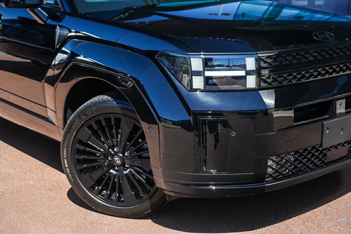 Hyundai Santa Fe image 2