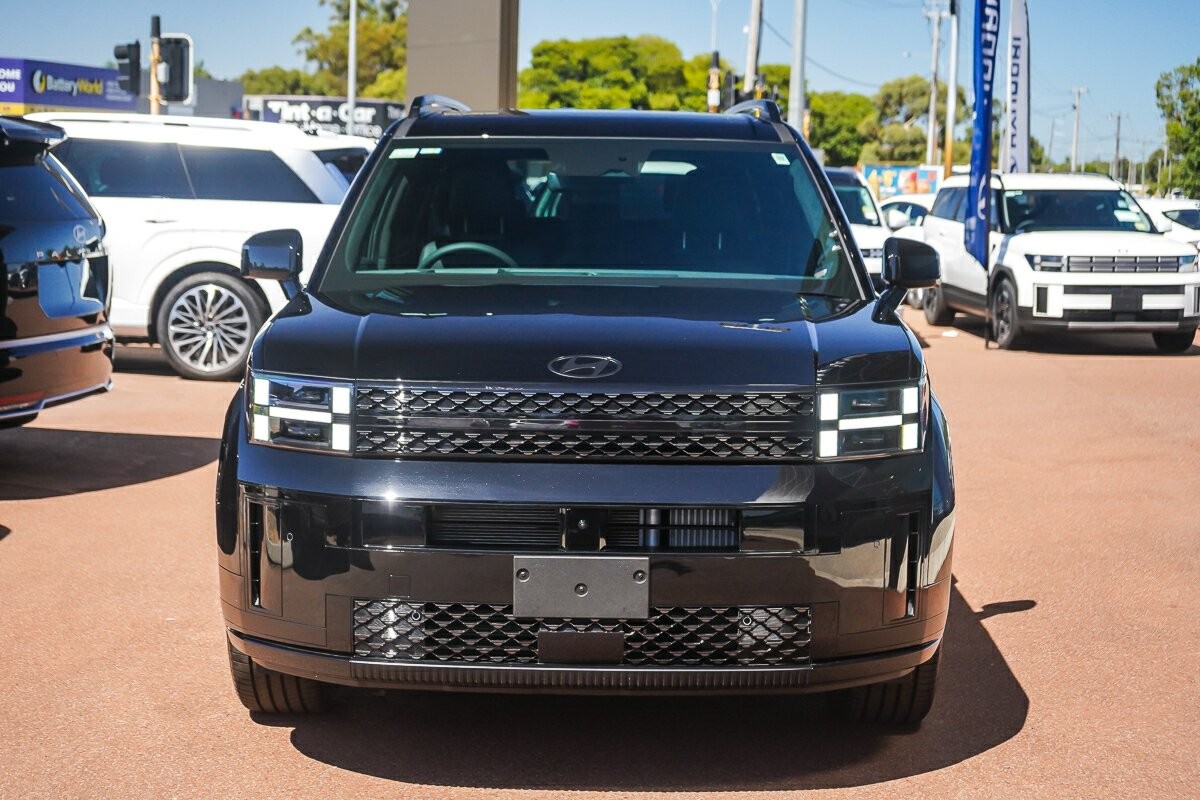 Hyundai Santa Fe image 3