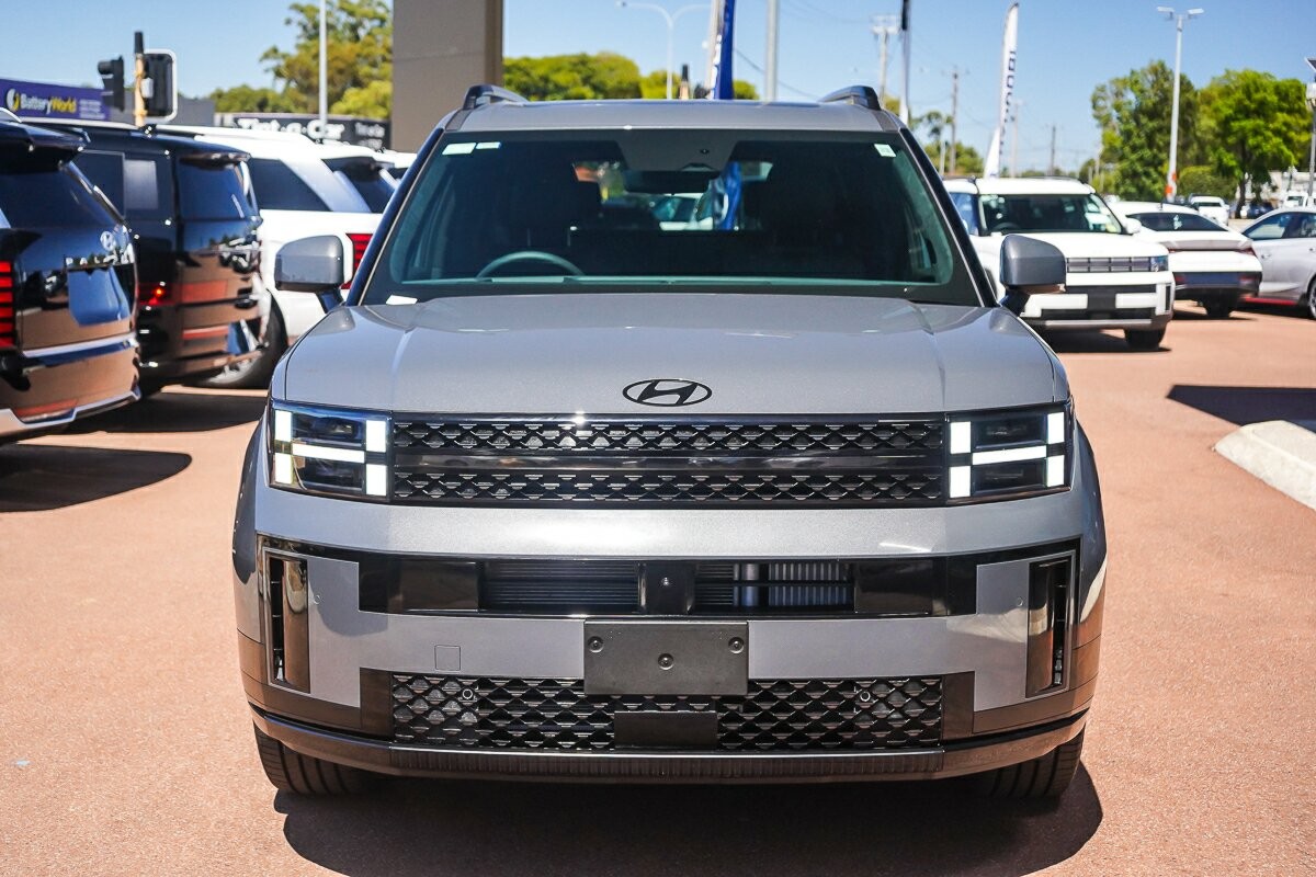 Hyundai Santa Fe image 3