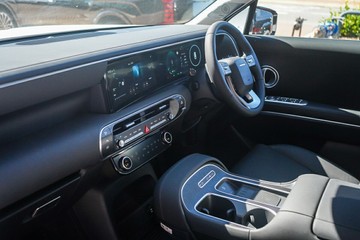 https://vehicle-cdn.autoleague.cloud/15443_620260276_20.jpg