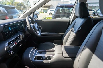 https://vehicle-cdn.autoleague.cloud/15443_620260276_22.jpg