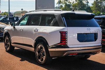 https://vehicle-cdn.autoleague.cloud/15443_620260276_6.jpg