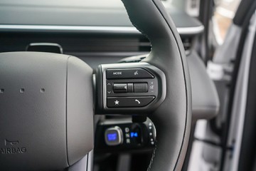 https://vehicle-cdn.autoleague.cloud/15443_620260405_15.jpg
