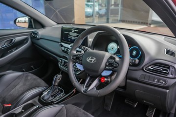 https://vehicle-cdn.autoleague.cloud/15443_620260411_13.jpg