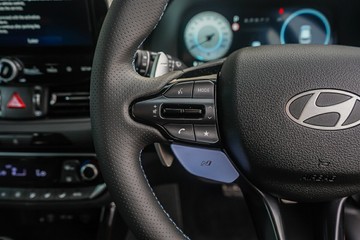 https://vehicle-cdn.autoleague.cloud/15443_620260411_15.jpg
