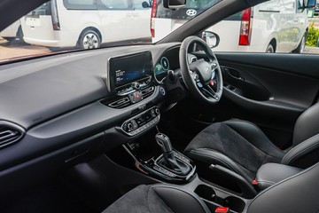 https://vehicle-cdn.autoleague.cloud/15443_620260411_20.jpg